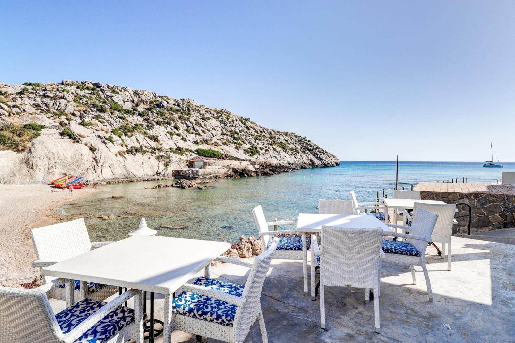ホテル ホポサ ニウ Cala de Sant Vicenc エクステリア 写真